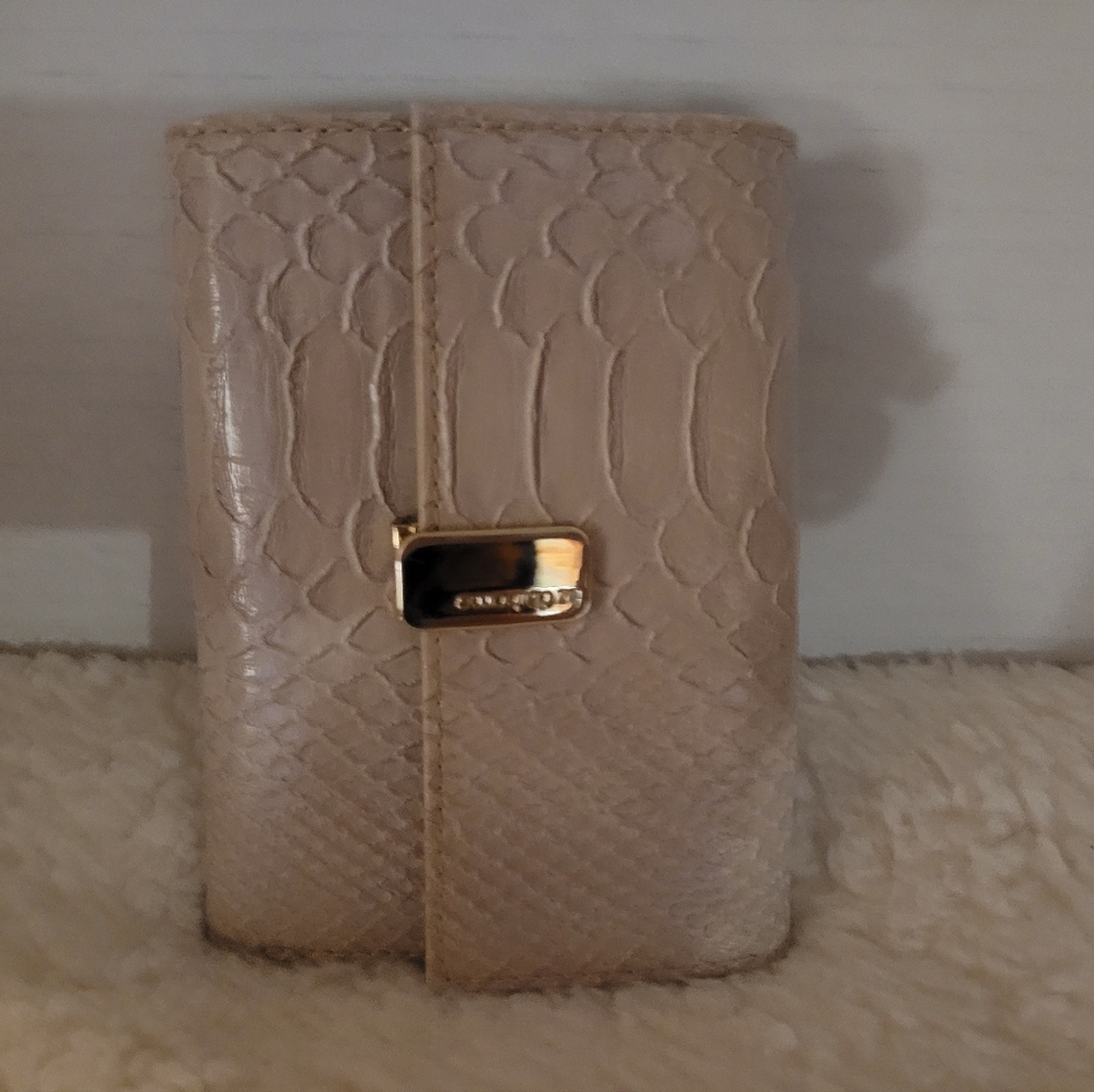 Liz Clairborne Elegant Cream Embossed Snakeskin Women’s Wallet